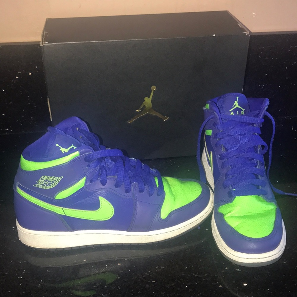 Authentic | Used | Air Jordan 1 Retro High Top 7Y